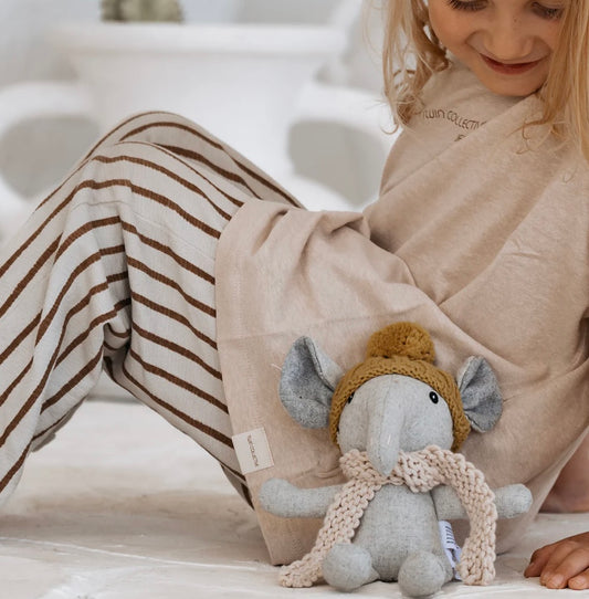 Myrtle l'éléphant dessinée en Australie And the Little Dog Laughed Myrtle l'éléphant