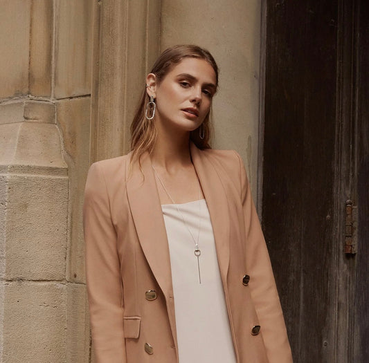 Madonna - Collier long avec pendentif Fait main à Montréal Véronique Roy Madonna