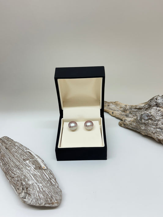 Boucles D’oreilles Perles Mauvés fait mains à Montréal Caroline Savoie Boucles D’oreilles Perles Mauvés