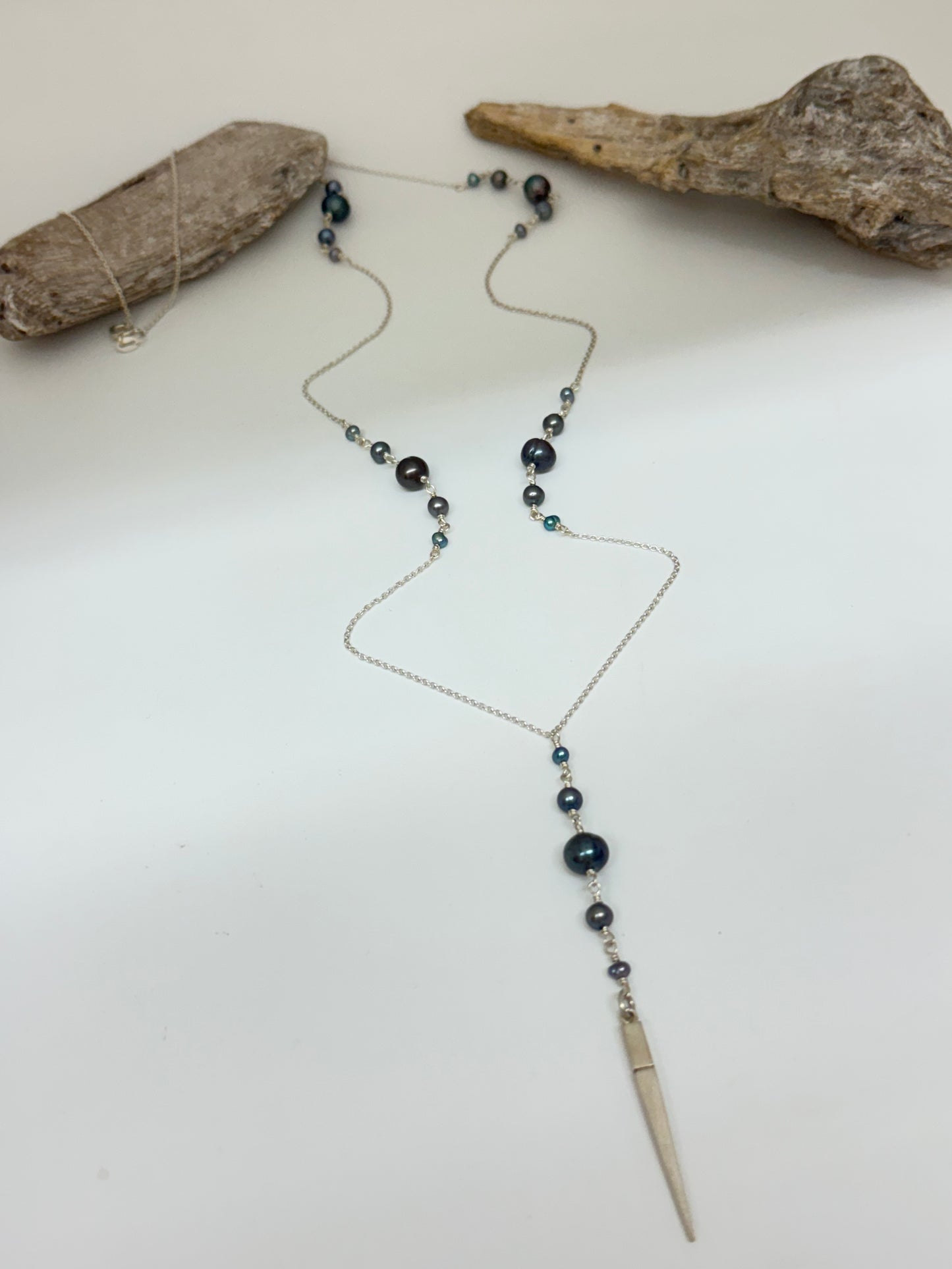 Collier en argent sterling et perles d'eau douce fait au Canada Hilary Druxman 62N4.1