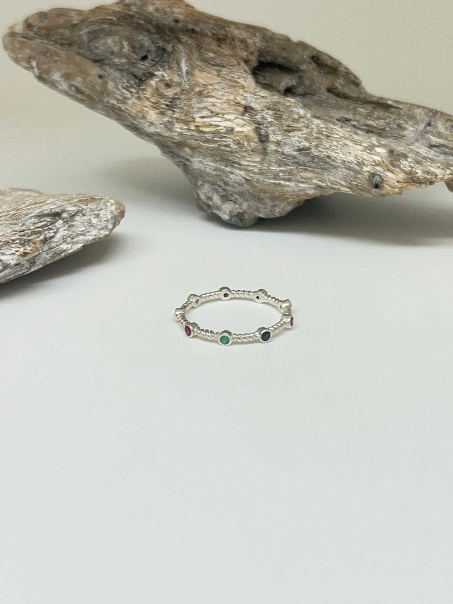 Bague Argent 925 émeraude saphir rubis Dessiné par Artisans Thaïlande rs1113