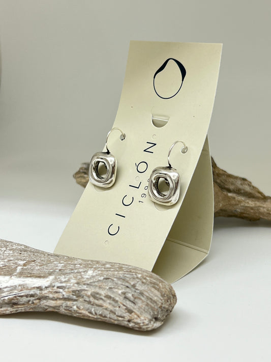 <p>Boucles d'oreille Encuadrados Fabriqué à la main par des Artisans d'Espagne, Ciclon 192631</p> <p> </p>