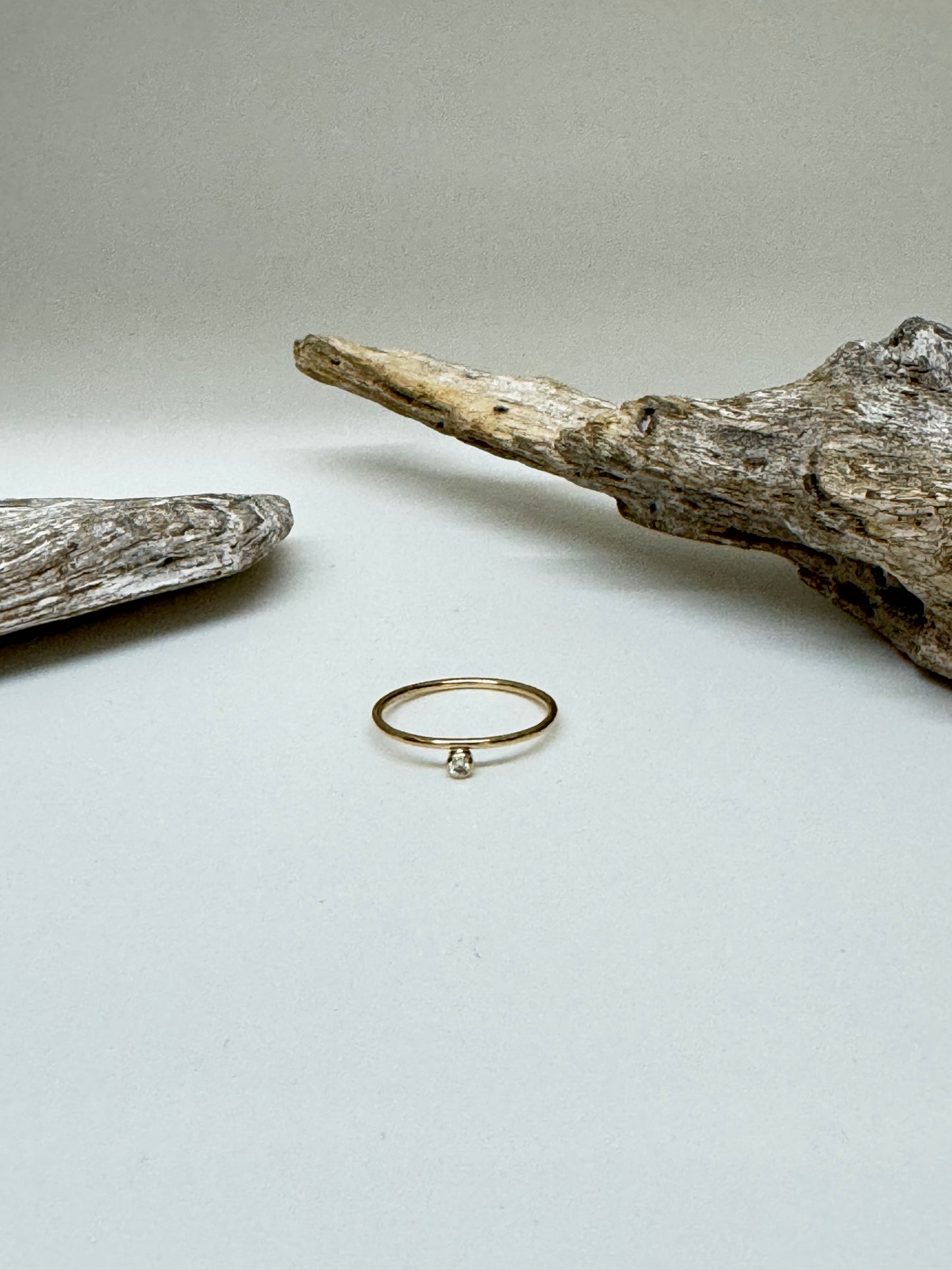 Bague Diamant Solitaire Or jaune 14 carats recyclé Fait en Outaouais W Jewellery