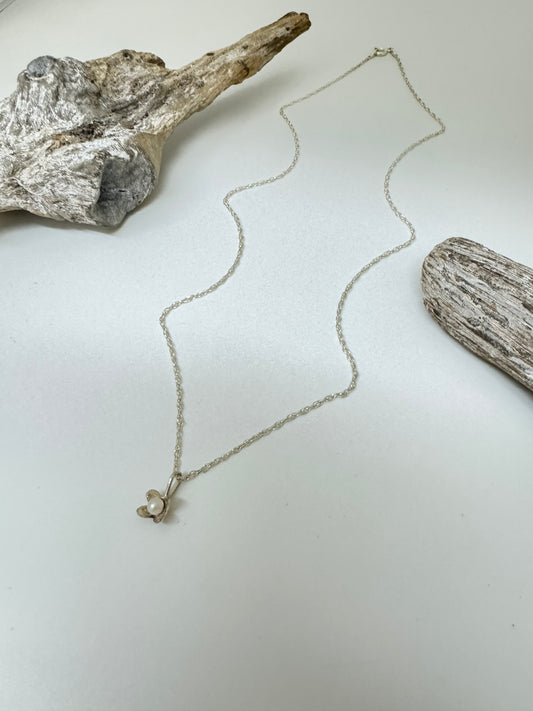 Collier Lilas japonais 1 fleur Amulette par Bénédite Séguin LJ-P1-B-18