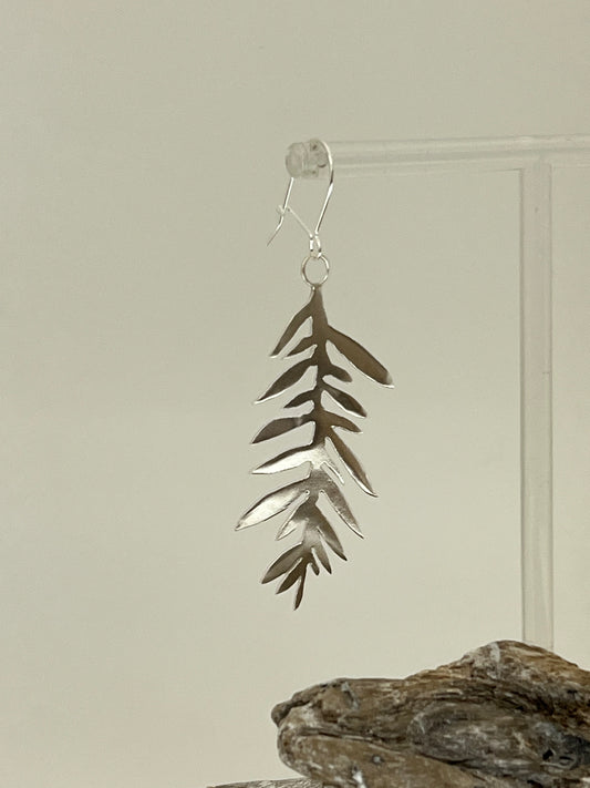 Boucles d'oreilles Feuilles en argent Nicole Gauvin Fait main à Montréal boucles Feuilles