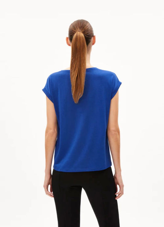 JILAANA T-SHIRT Fabriqué à partir d’un mélange de TENCEL™ Lyocell Armed Angel