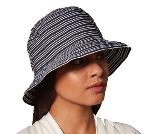 Chapeau Brizo bleu-marin Cloche ajustable et pliable Canadian Hat