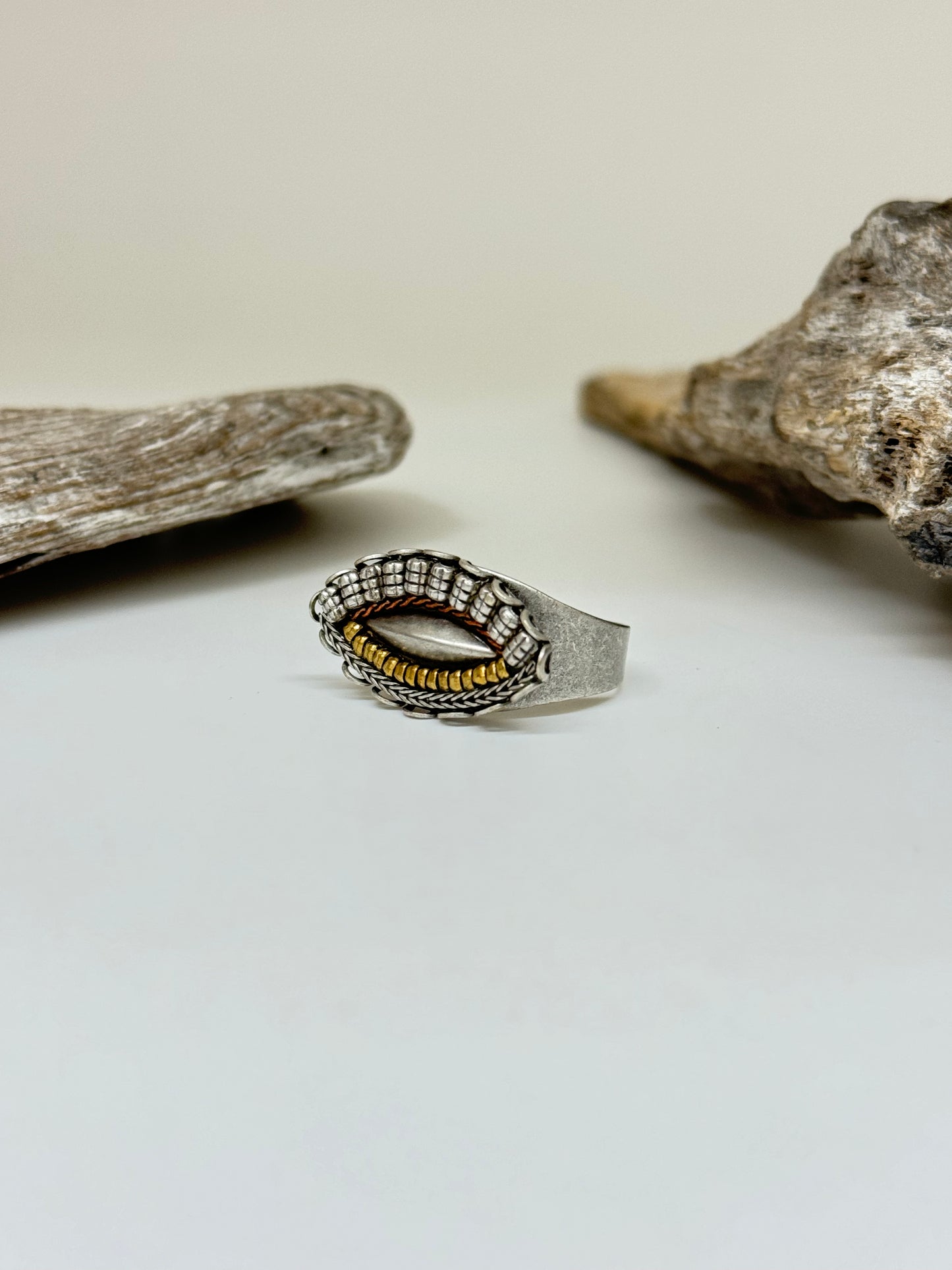 Bague métaux antique et verre Fait main en Israël Ayalabar N6033