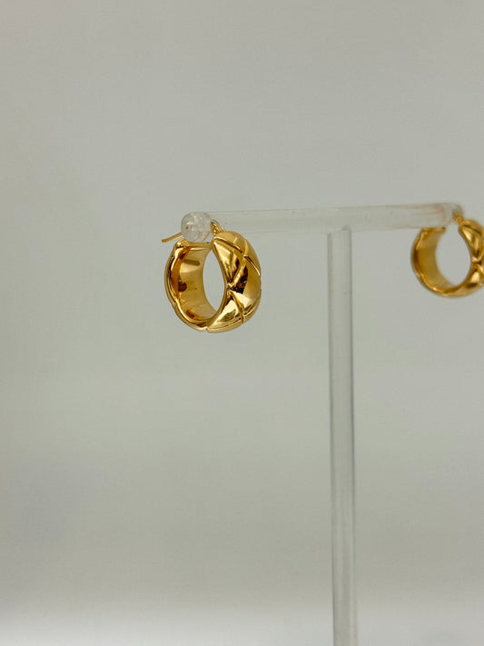 Créoles matelassées dessinées à Montréal