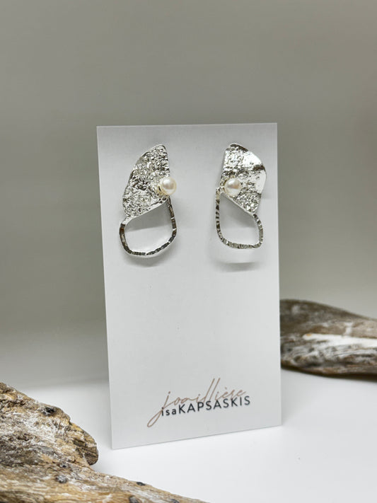 Boucles d'oreilles MARIES argent et perle fait mains à Montréal Isabelle Kapsaskis Boucles d'oreilles MARIES argent et perle