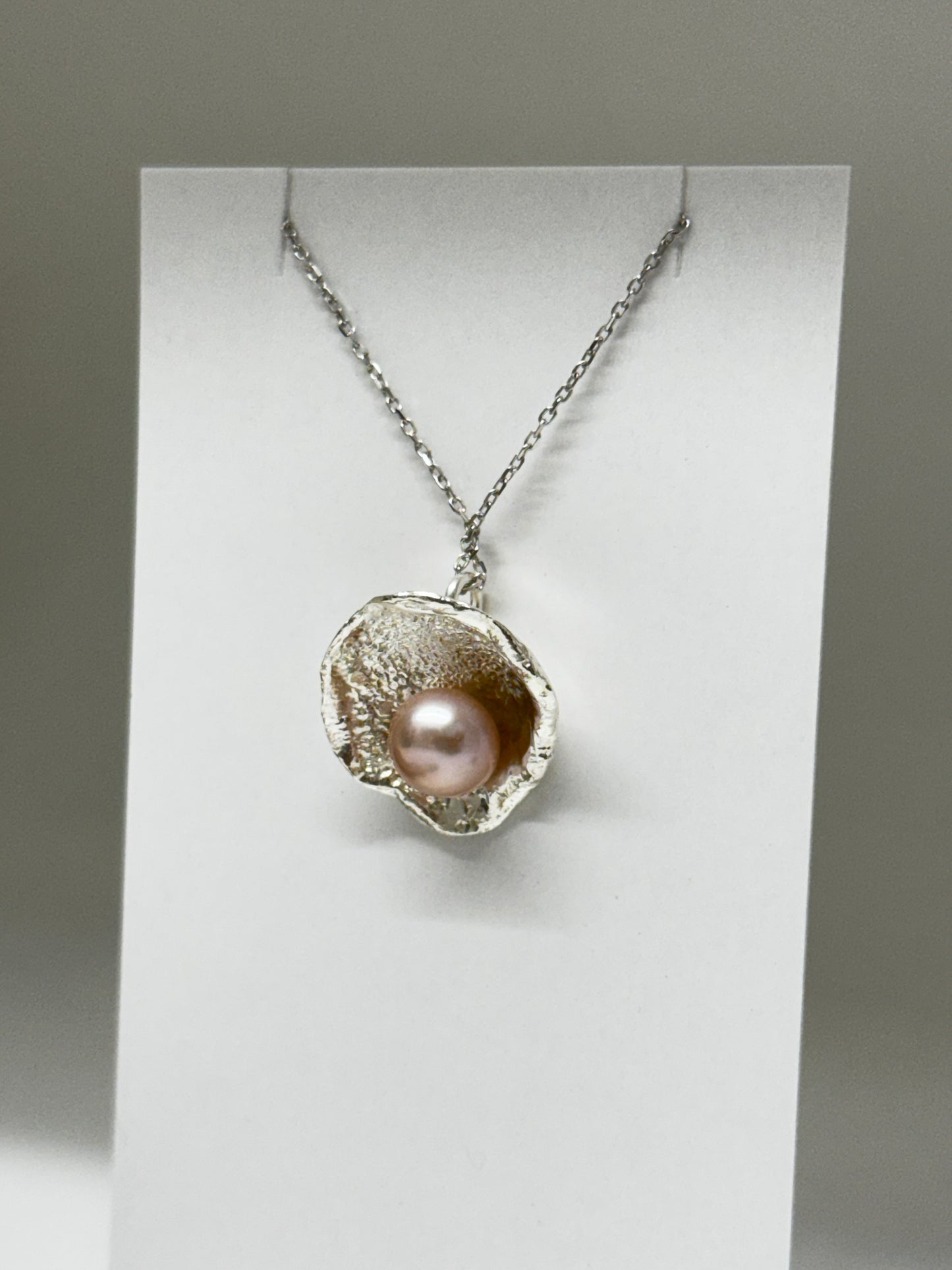 Pendentif MELA argent Isabelle Kapsaskis Fait mains à Montréal Pendentif MELA argent