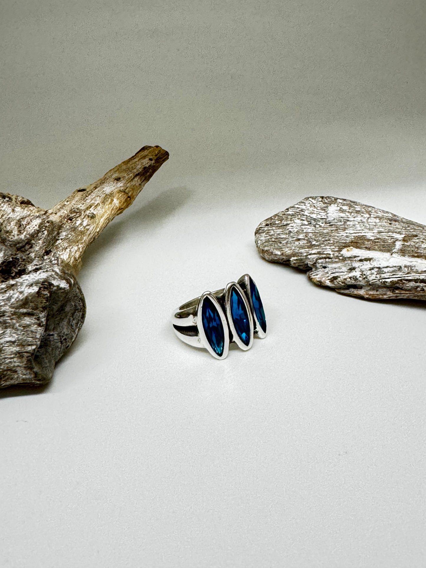 Bague IRIS bleu Fabriqué de manière Artisanale en Espagne Ciclon Bijoux 264501-07-2