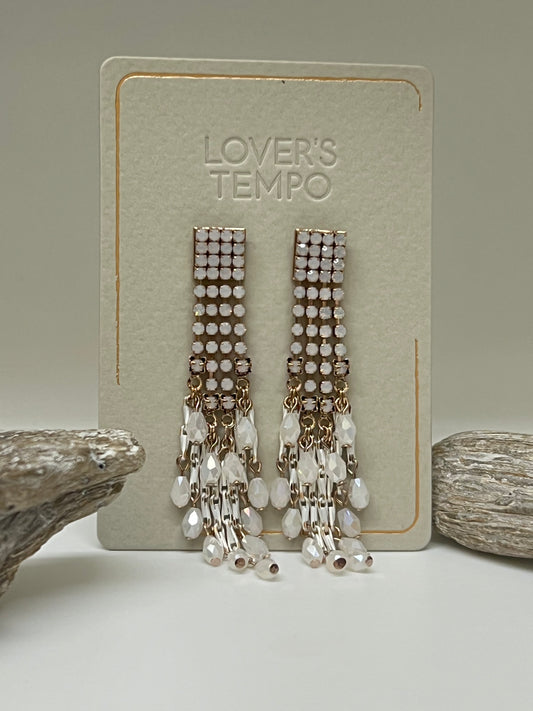 <p>Boucles Carraway drop de Vancouver, dessinée à Vancouver Lovers Tempo 1SU23014-WHT</p> <p> </p>