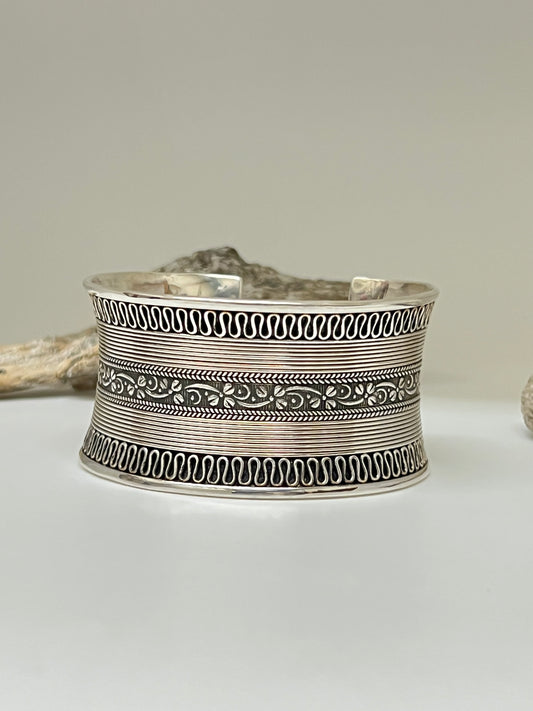 Cuff bracelet argent 925 Fait main à Bali Mireille Larbi Cuff bracelet argent Argent