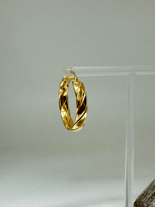 Petites créoles Lucia medium dessinées à Montréal