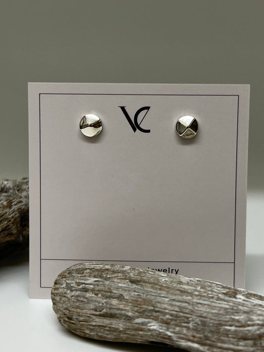 Simplicité - Petites boucles d’oreilles rondes Fait main à Montréal Véronique Roy