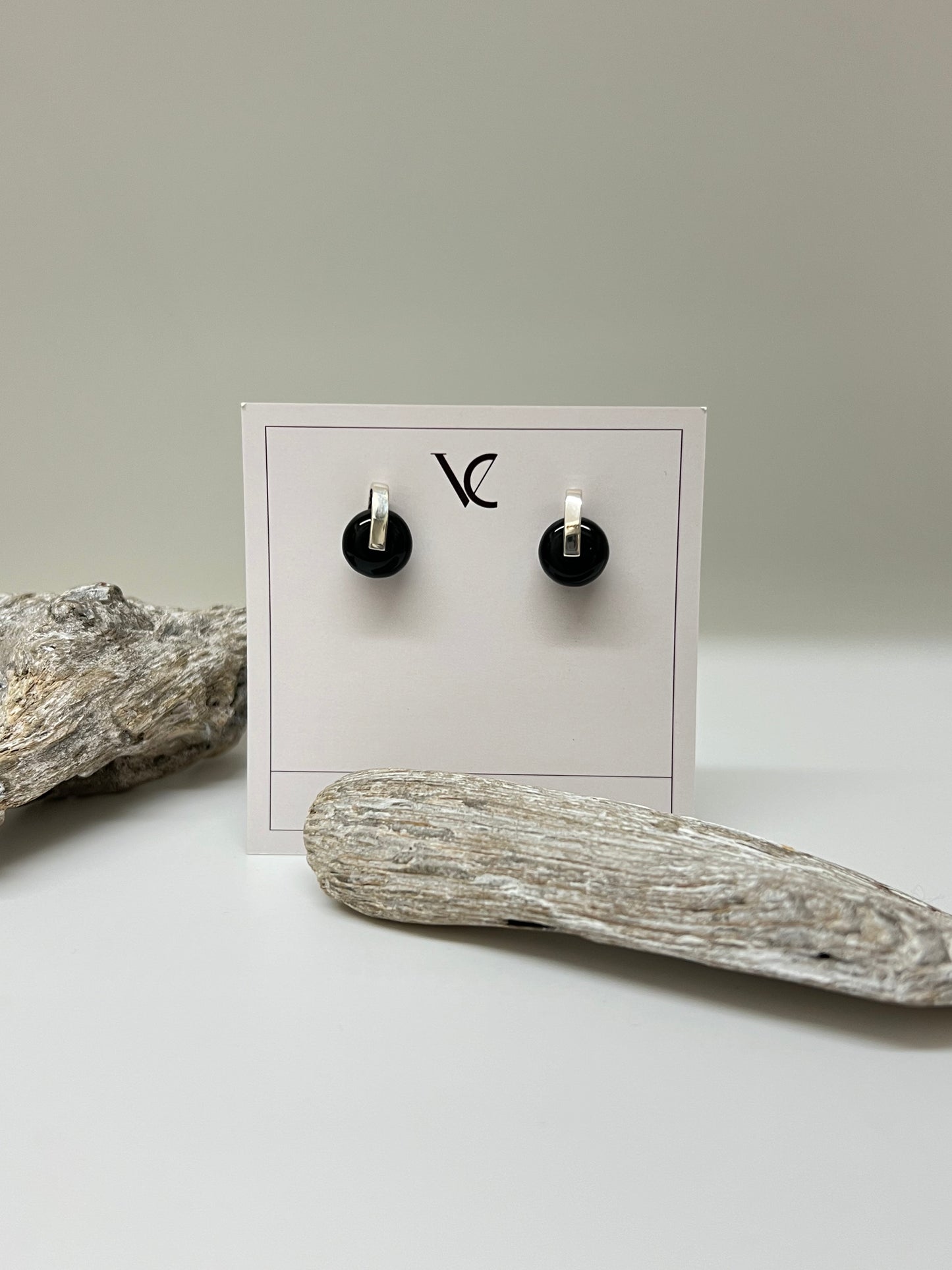 Selene, boucles d'oreilles avec onix Fait main à Montréal Véronique Roy