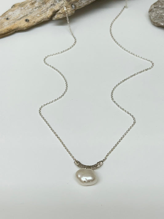 Val-d’Or - Collier délicat avec perle d'eau douce Fait main à Montréal Véronique Roy