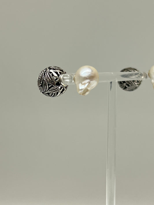 Boucles d'oreilles Perles baroque Orama Nidhi Montréal-Bali Carole Morand