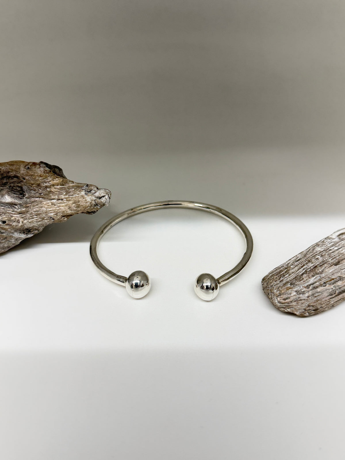 Bracelet Cuff boules Artisanal homme en Argent 925 Fait par des Artisans de l’Indonésie Bracelet cuff