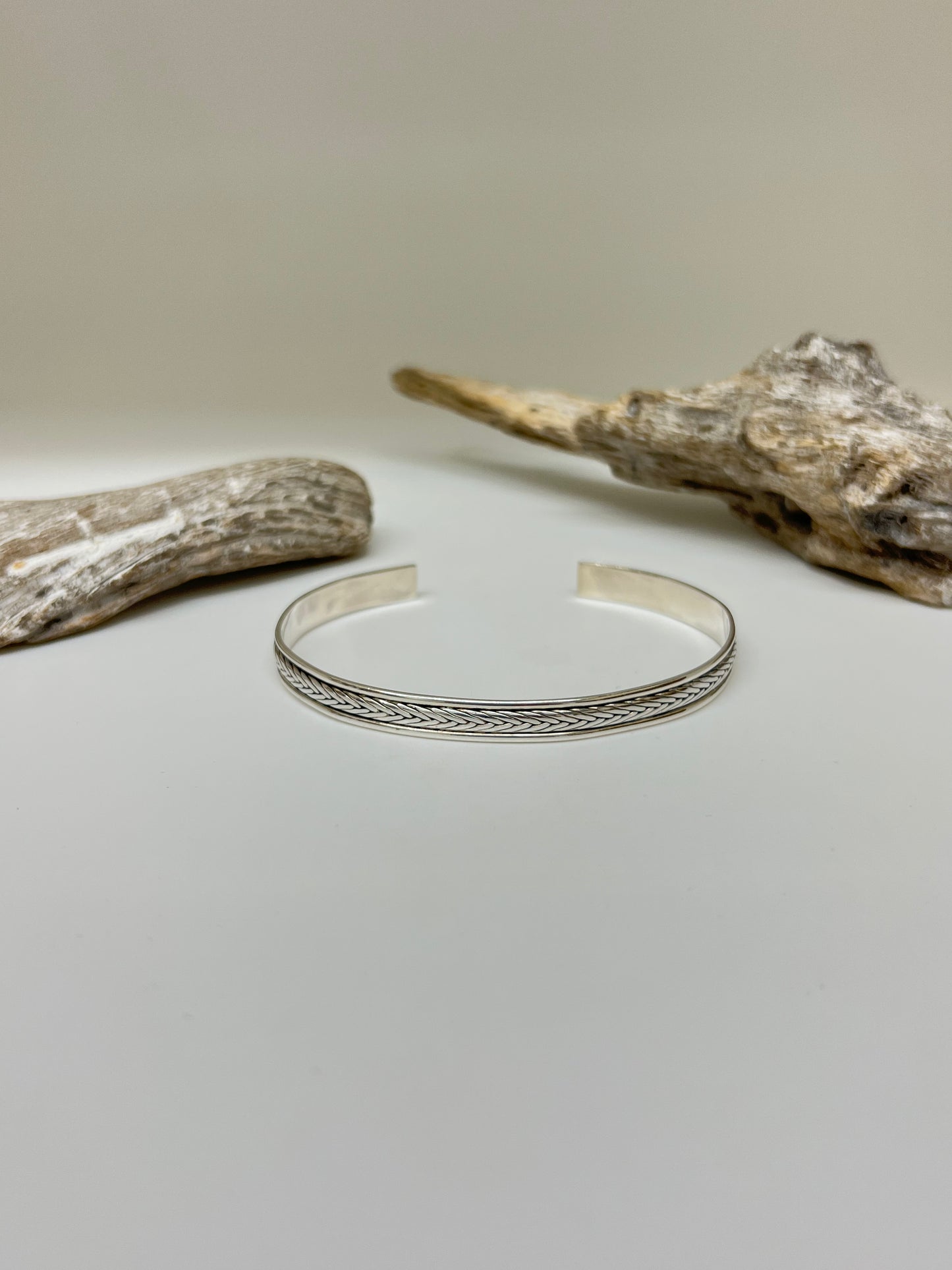 Bracelet en Argent 925 Fait par des Artisans de l’Indonésie Bracelet argent rigide Mireille Larbi