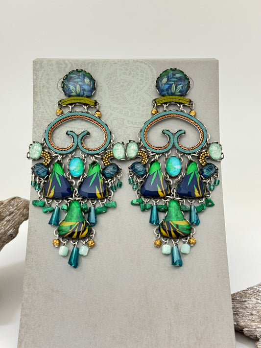 Chandelier Meadow Set, Linnea Earrings AyalaBar Cristaux/Métaux antiques/Verre fabriquée au Moyen-Orient R2230