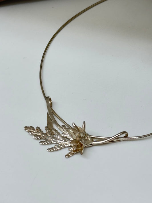 Collier Cèdre pendentif Double 2, Thuya occidental Amulette par Bénédite Séguin H-C-Pd4