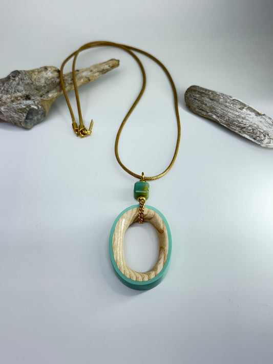 Collier long pendentif oval Collection Mississippi