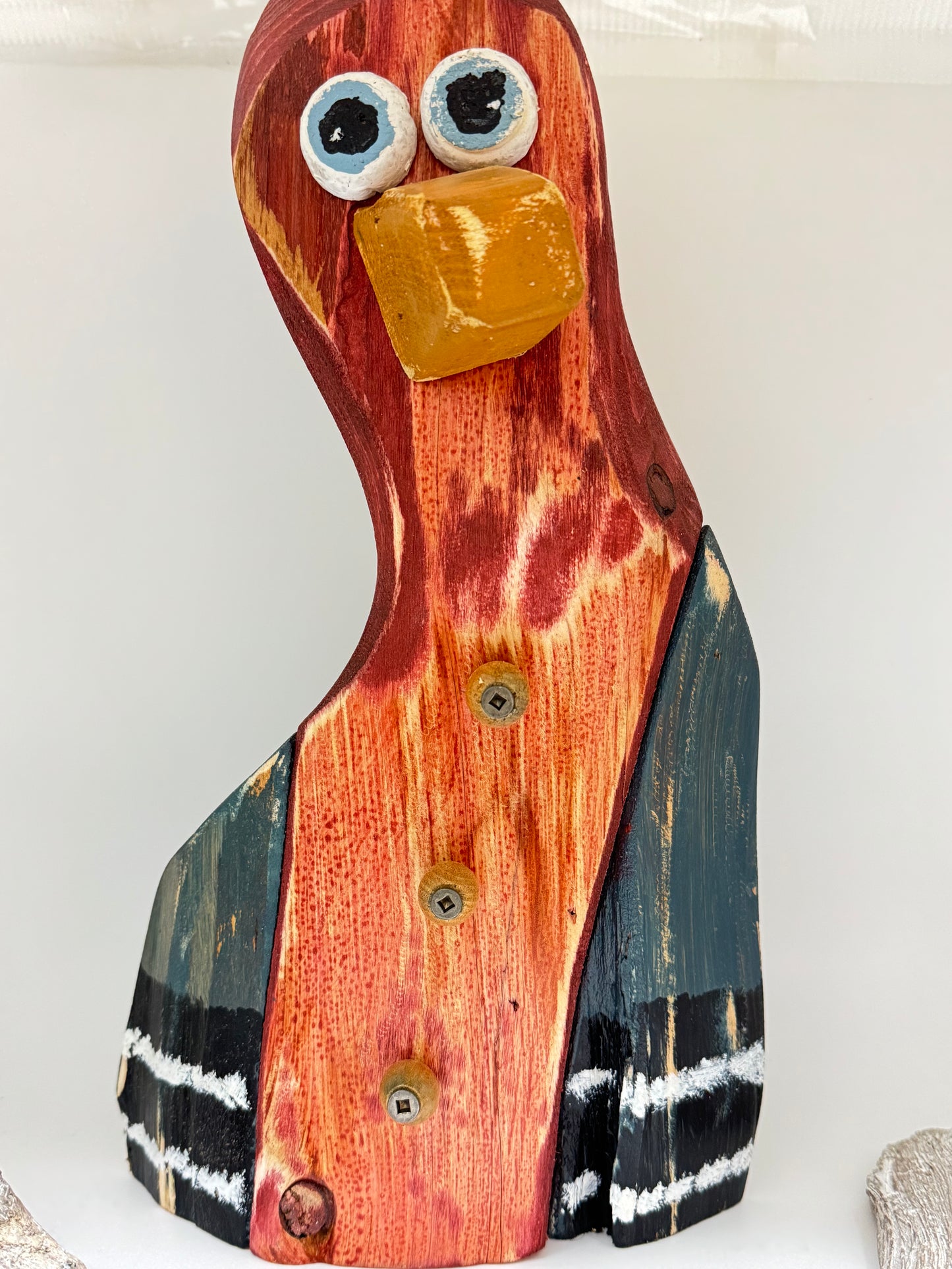 So-Grenue fait de bois recyclé Fait main à Cap Santé Bertrand Massé Artiste So-Grenue