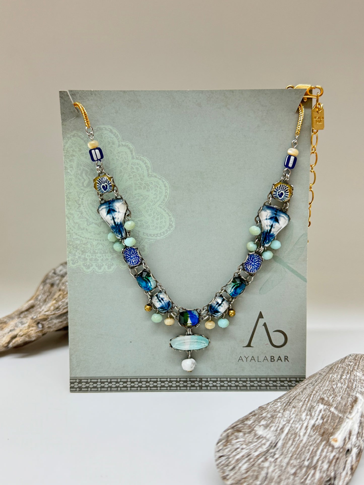 Collier Ayala Bar Mint Statement Eaux Douces AyalaBar fabriquée au Moyen Orient R3569