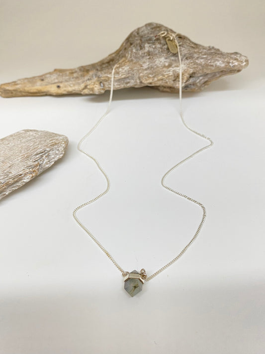 Collier Argent Labradorite Dessiné à Vancouver
