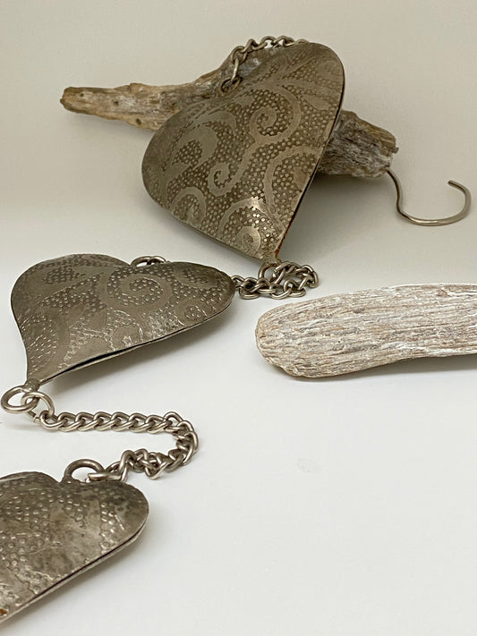 Trio de coeurs métallique Fait main en Inde décoration