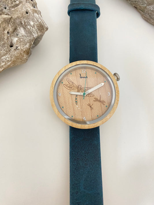 Montre Matinée à Eastman en Bois Dessinée au Québec. Inua