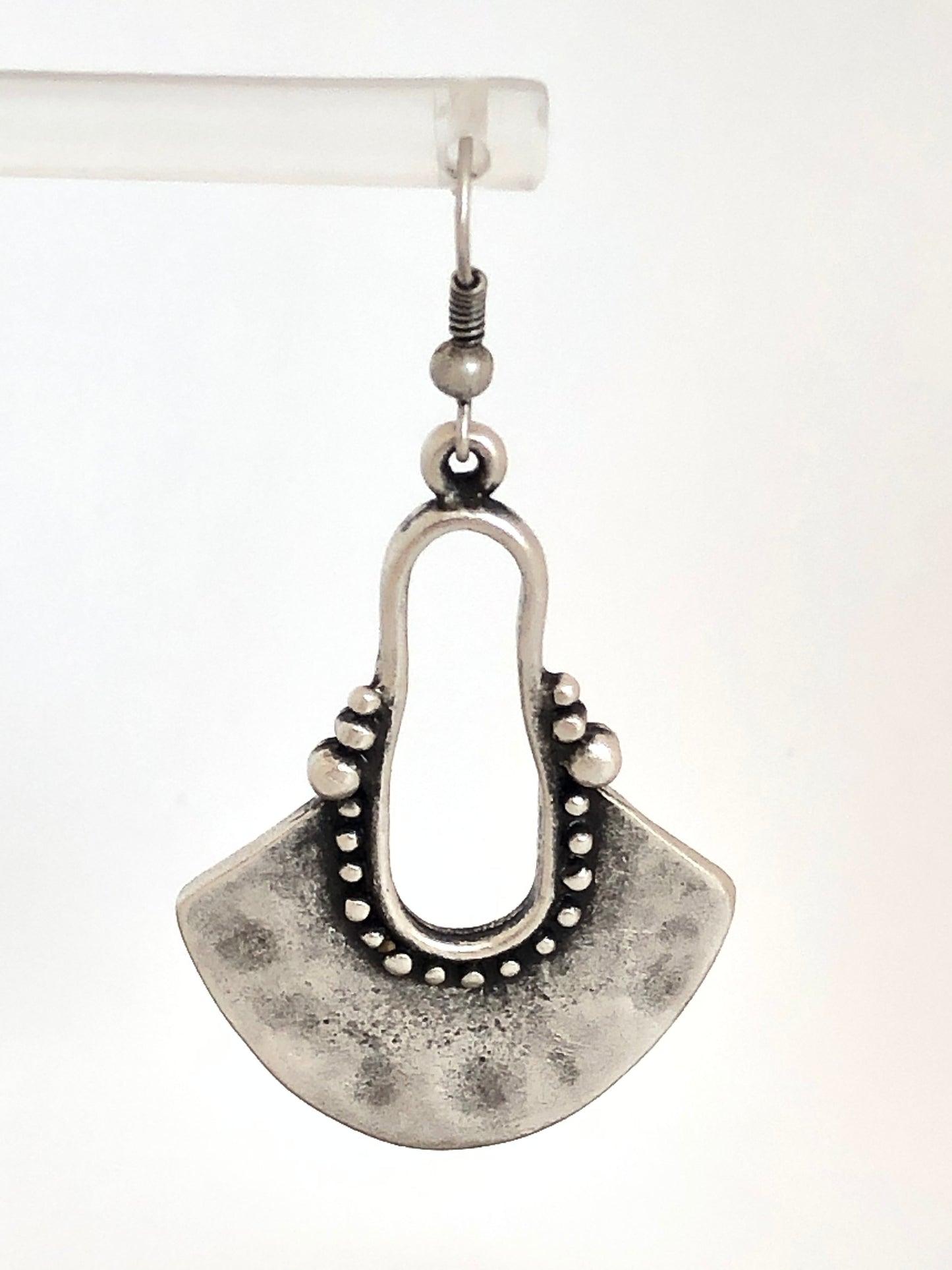 Boucles d'oreille Zamac dessinée à Montréal Sazzu ME5722