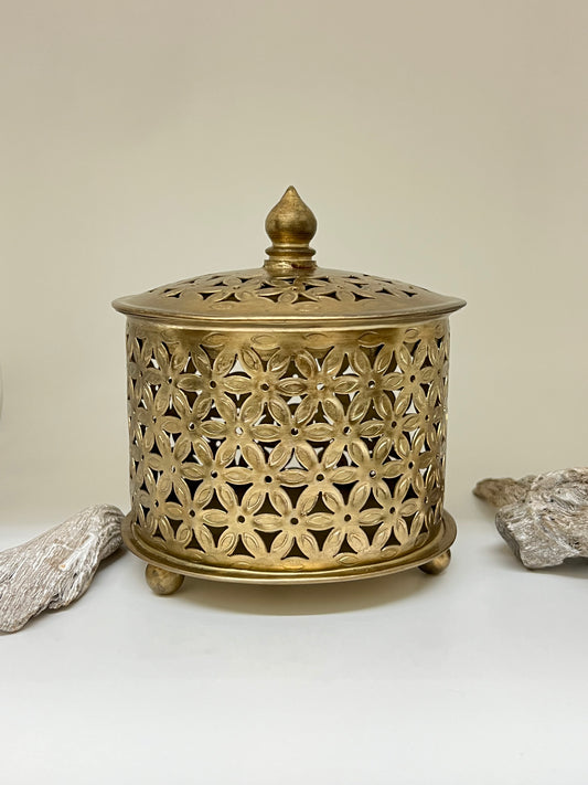 Boite en laiton ajourée