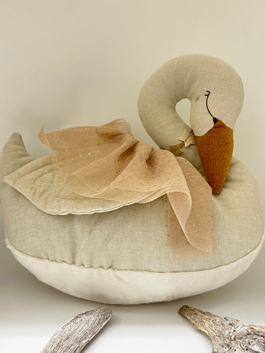 Cygne Odette , peluche dessinée à Paris 667027 Swan musicale Moulin Roty