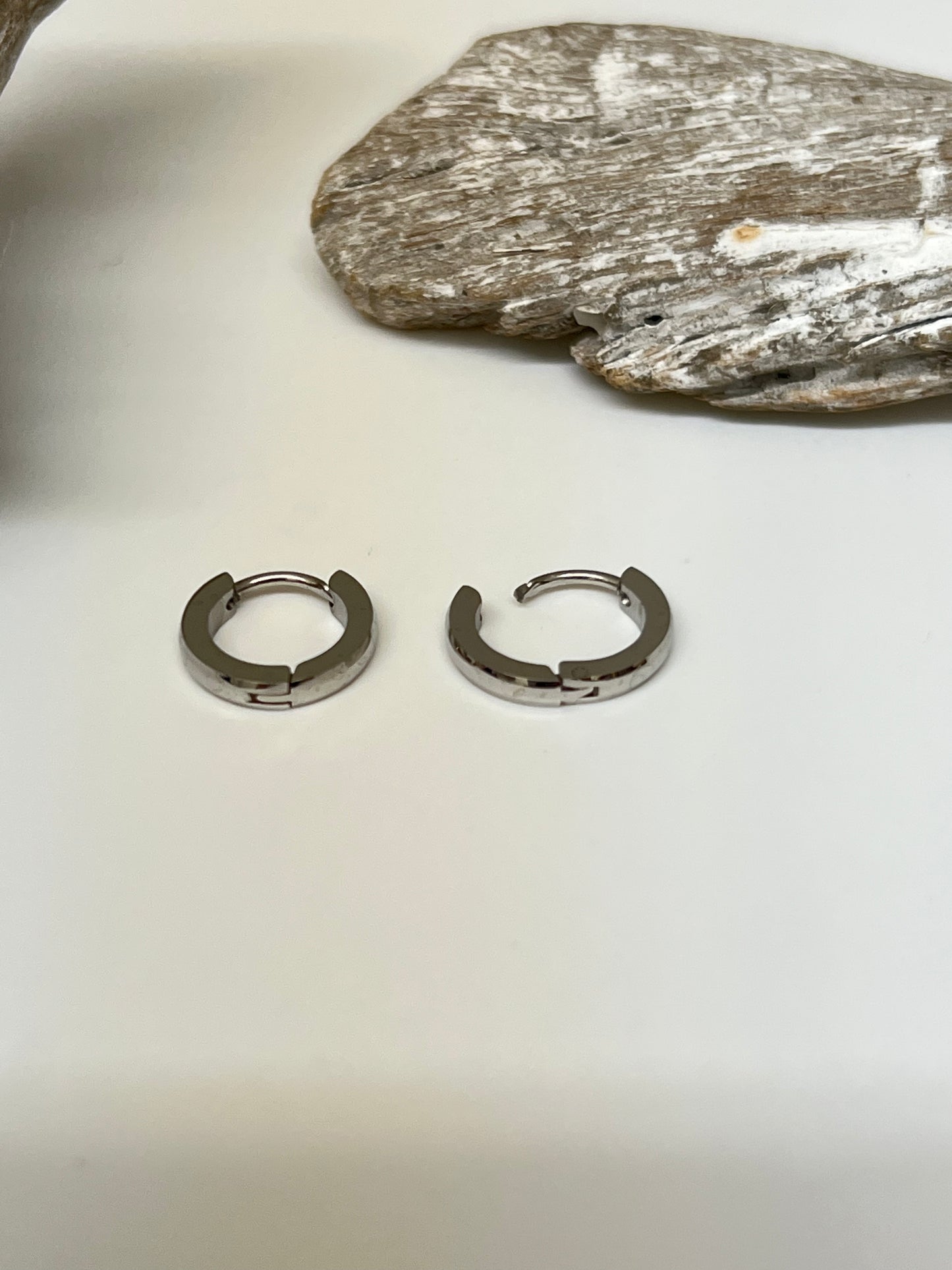 Boucles d'oreilles en Acier inoxydable, dessinée par Arz Steel Montréal SSE165