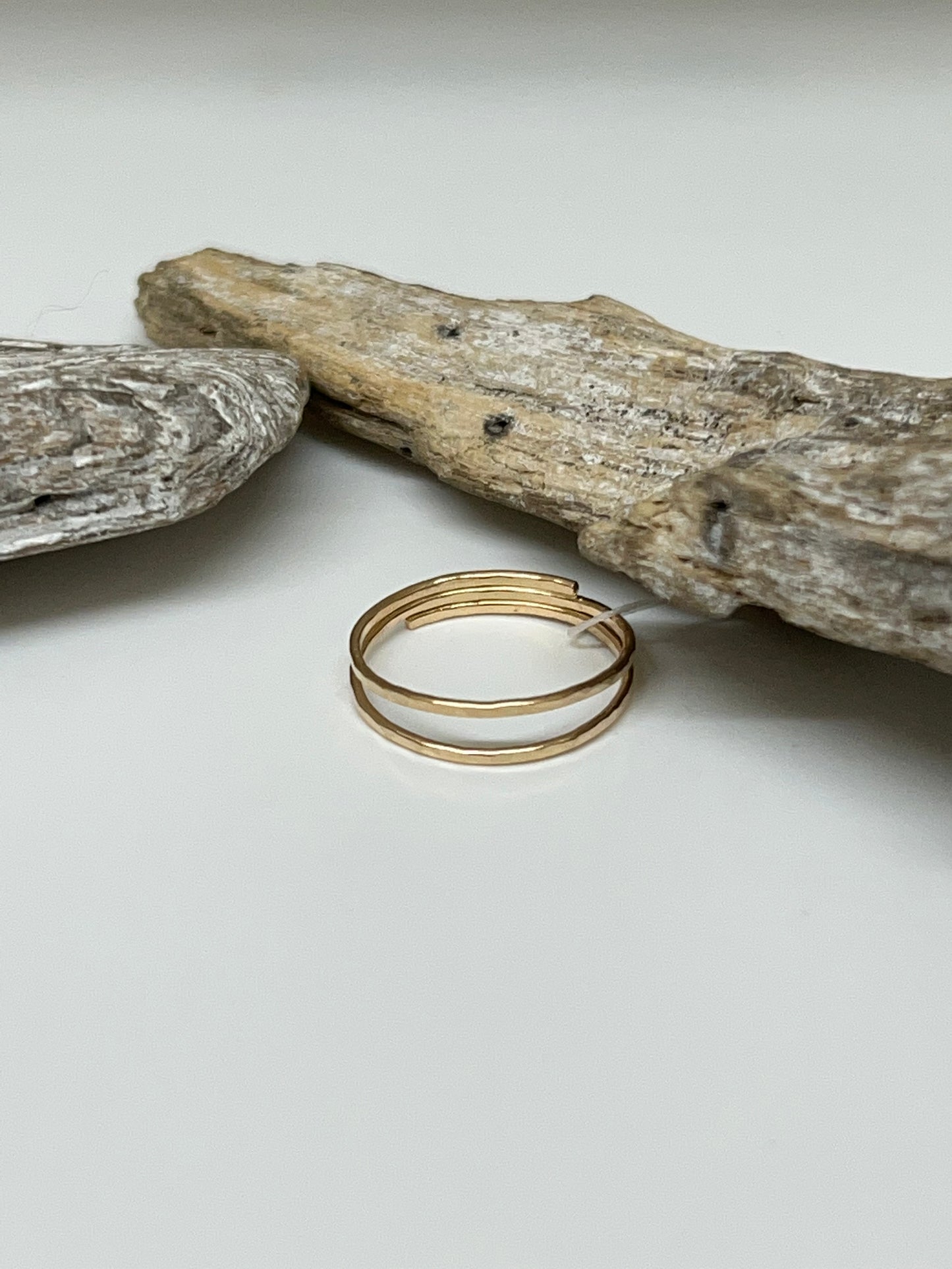 Bague double martelée // Or rempli 14K badj