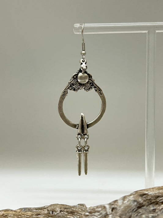 Boucles d'oreille Laylah Zamac dessinée à Montréal Sazzu ME2192