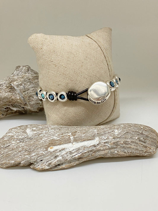 Bracelet Pulsera de cuero Fait main Artisans d'Espagne. pul2038azum Uno de 50