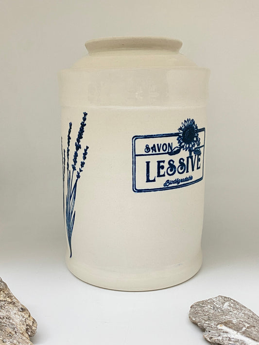 Savon à lessive Zéro Déchet, Pour votre mode de vie zéro déchet ! Boîte en céramique faite à la main, Savon à froid bricolage, inscription française "savon à lessive", fleurs de lavande Recette suggérée de savon à lessive français au verso En porcelaine,