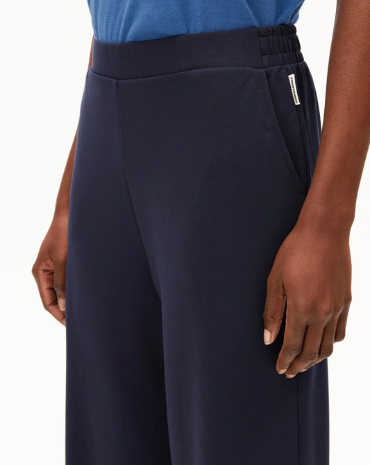HIMAARI  Pantalon en jersey en mélange de viscose bio Armed Angel