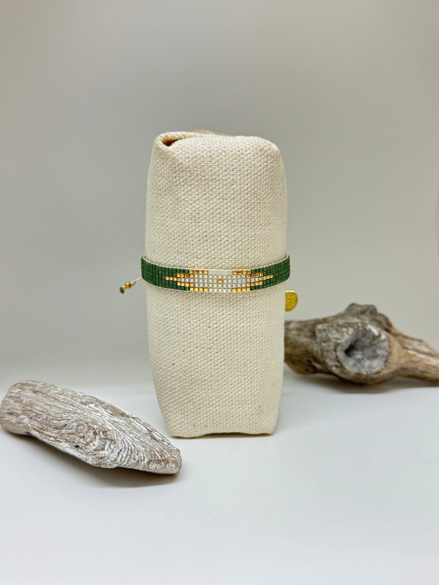 Bracelet Peeky vert Artisanal Perle Japonaise Miyuki Mishky Fait en Colombie Bracelet Peeky vert