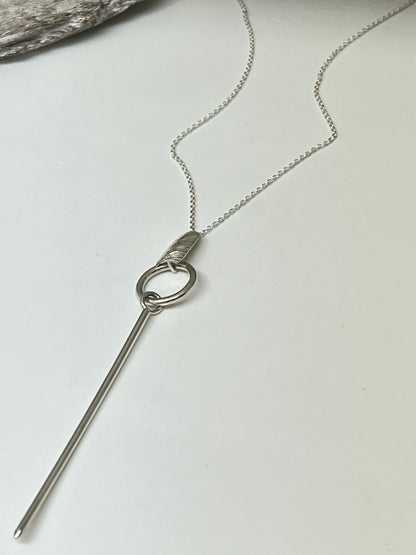 Madonna - Collier long avec pendentif Fait main à Montréal Véronique Roy Madonna