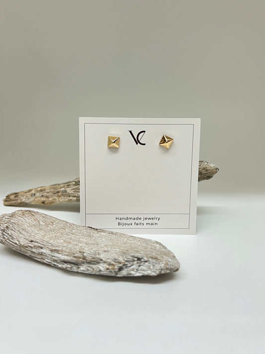 Fougueuse - Petites boucles d’oreilles carrées Fait main à Montréal Véronique Roy Fougueuse