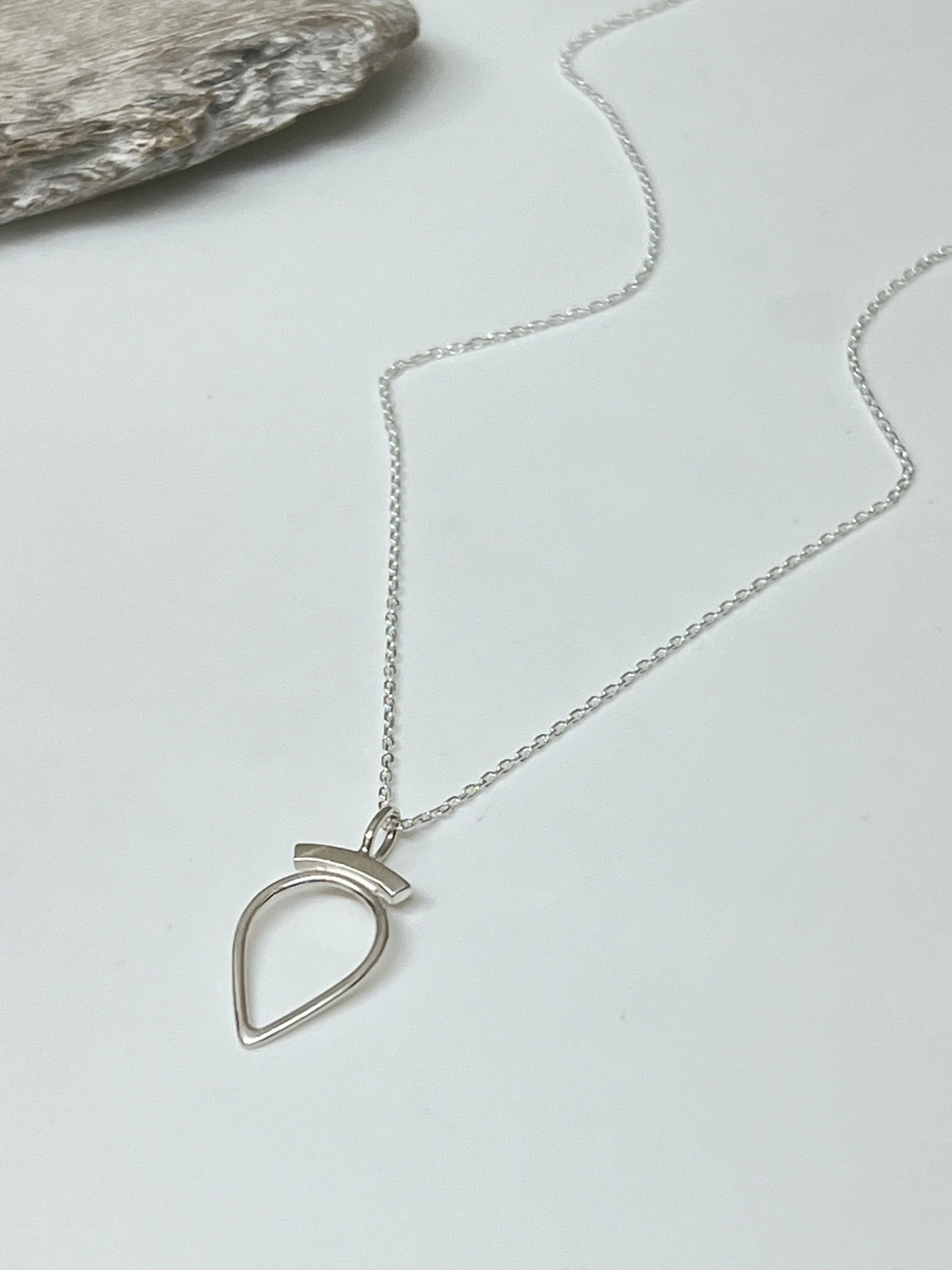 Frelighsburg, pendentif en argent Fait main à Montréal Véronique Roy Frelighsburg