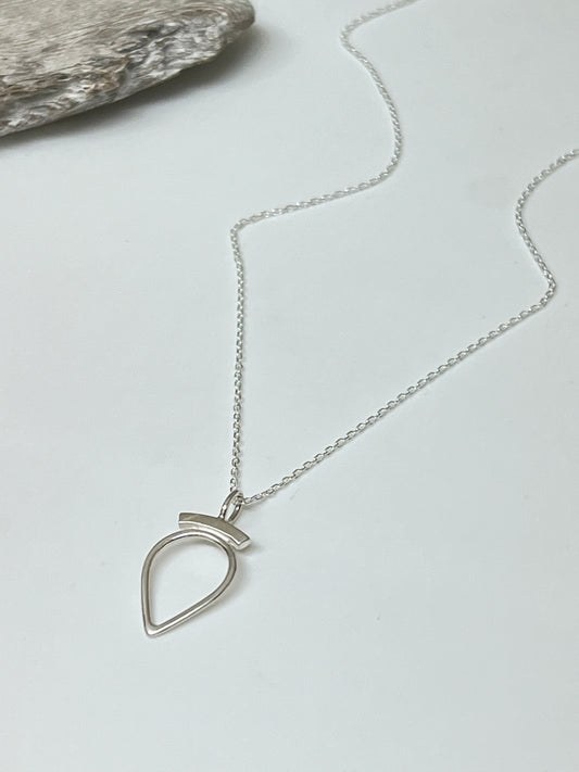 Frelighsburg, pendentif en argent Fait main à Montréal Véronique Roy Frelighsburg