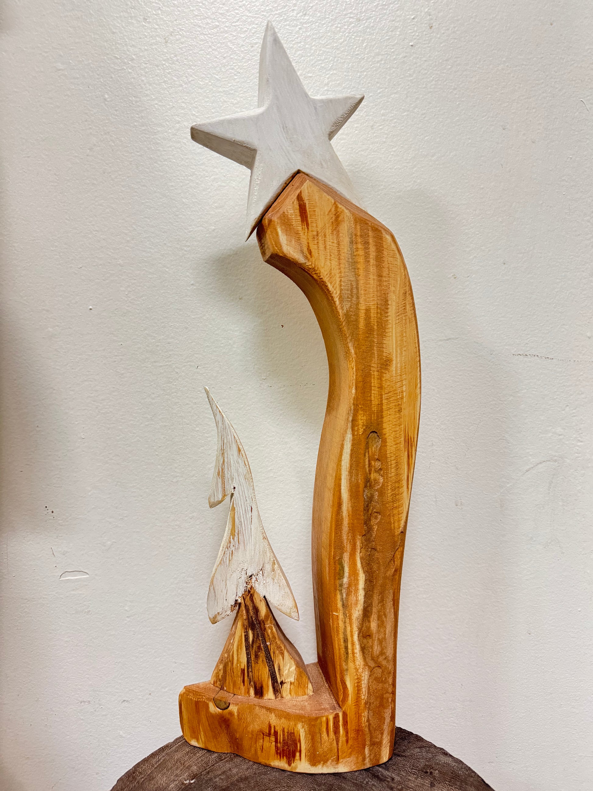 Sapin Étoile blanc naturel grand sur pied fait de bois recyclé Fait main à Cap Santé Bertrand Massé Artiste et-st-19
