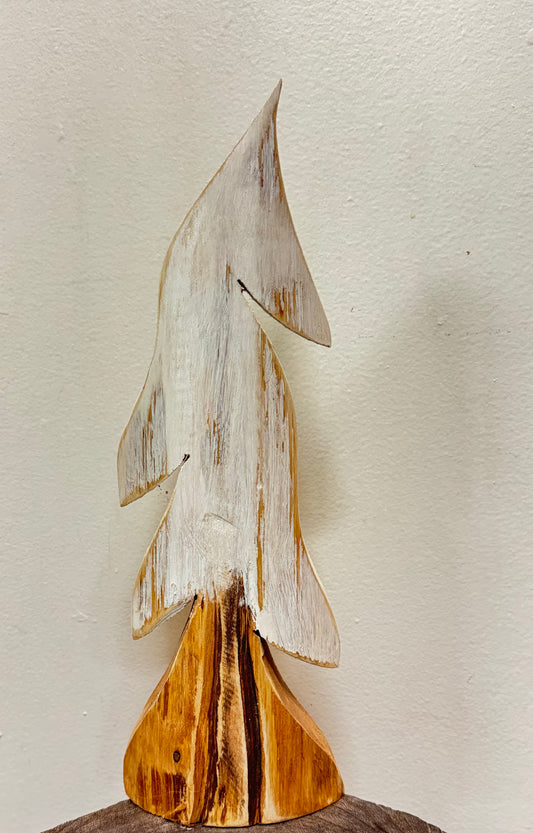 Sapin blanc sur pied fait de bois recyclé Fait main à Cap Santé Bertrand Massé Artiste st14