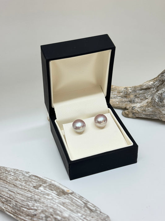 Boucles D’oreilles Perles Mauvés fait mains à Montréal Caroline Savoie Boucles D’oreilles Perles Mauvés